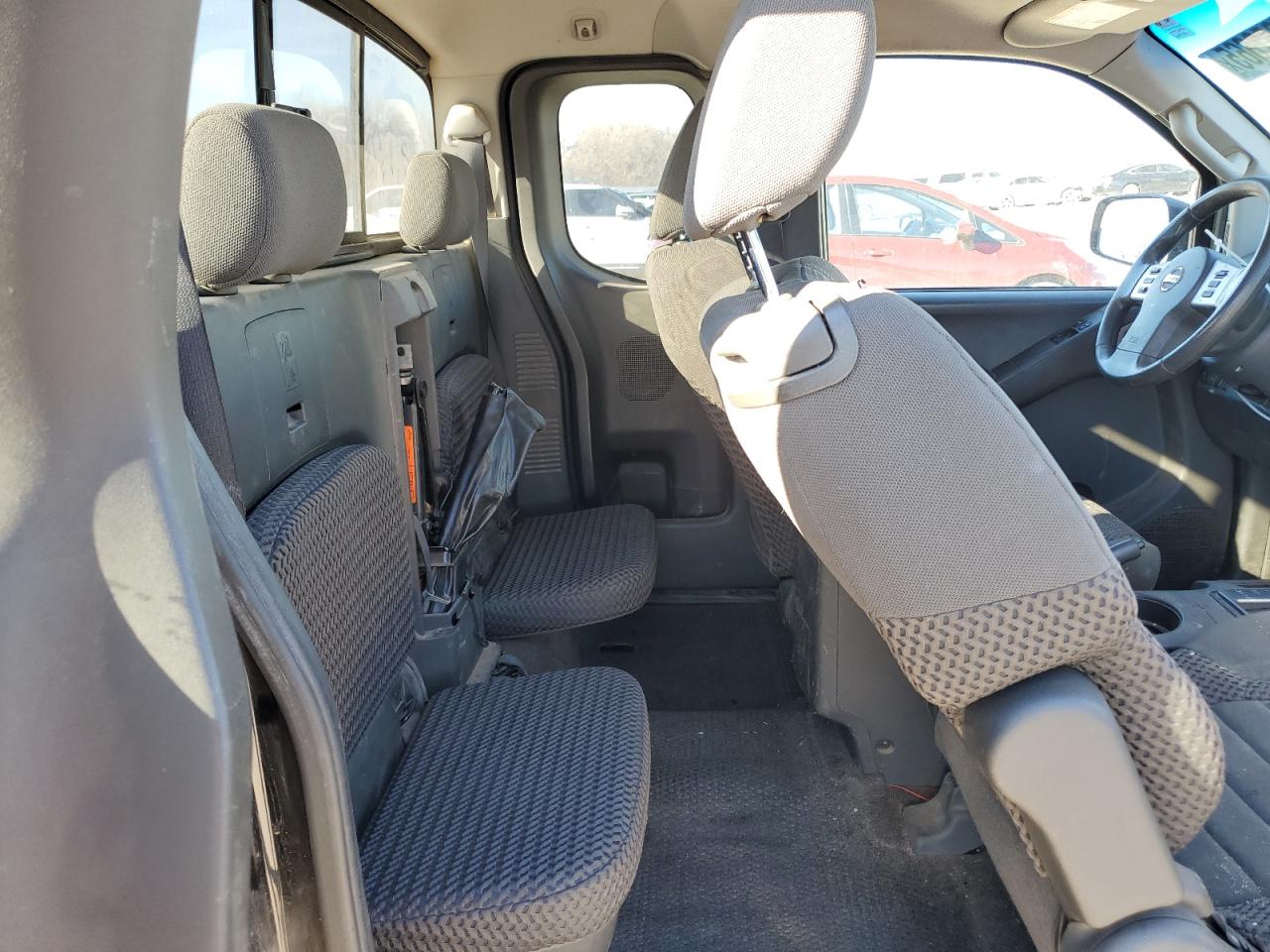2014 Nissan Navara (Frontier) - Image 11
