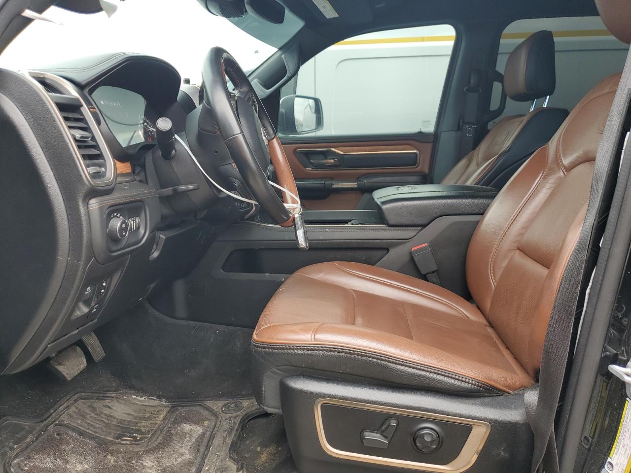 2021 RAM 1500 - Image 7