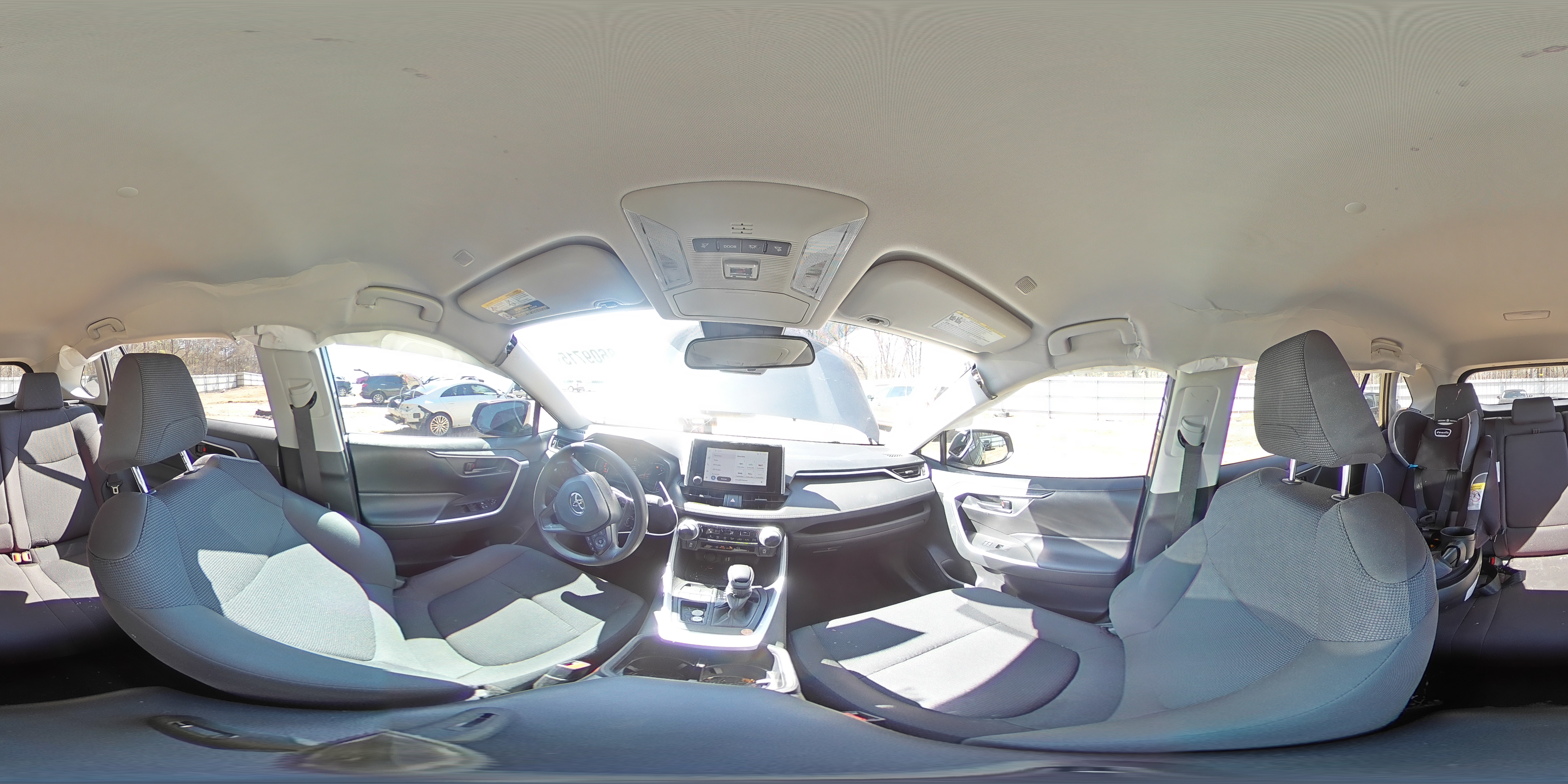 2024 Toyota RAV 4 - Image 13