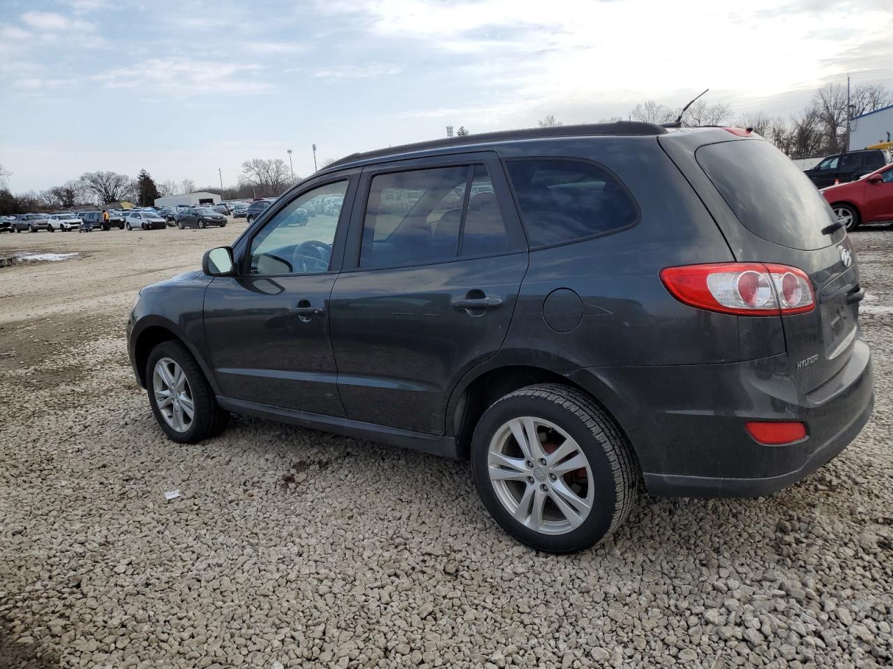 2010 Hyundai Santa Fe - Image 2