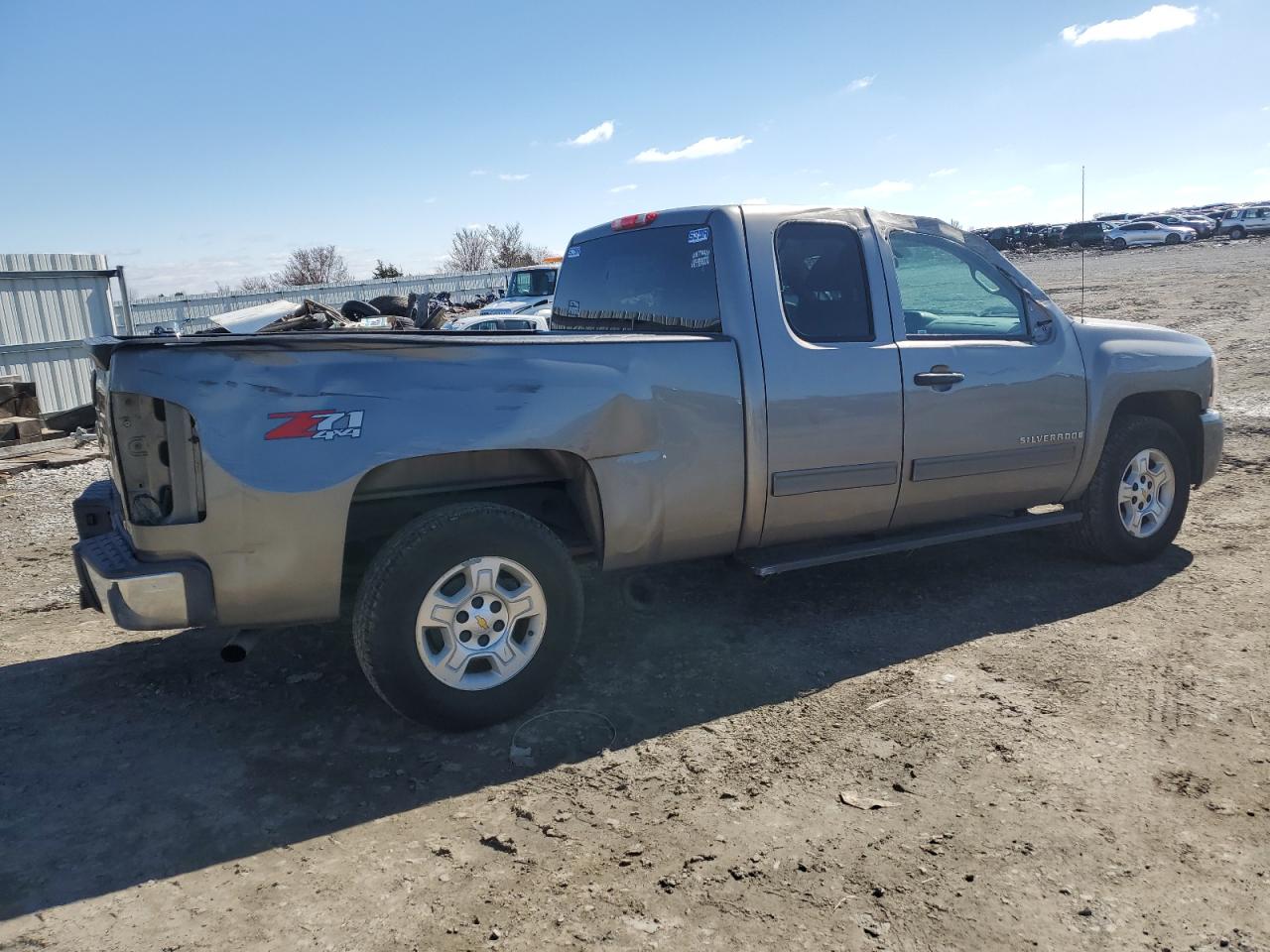 2009 Chevrolet Silverado - Image 3