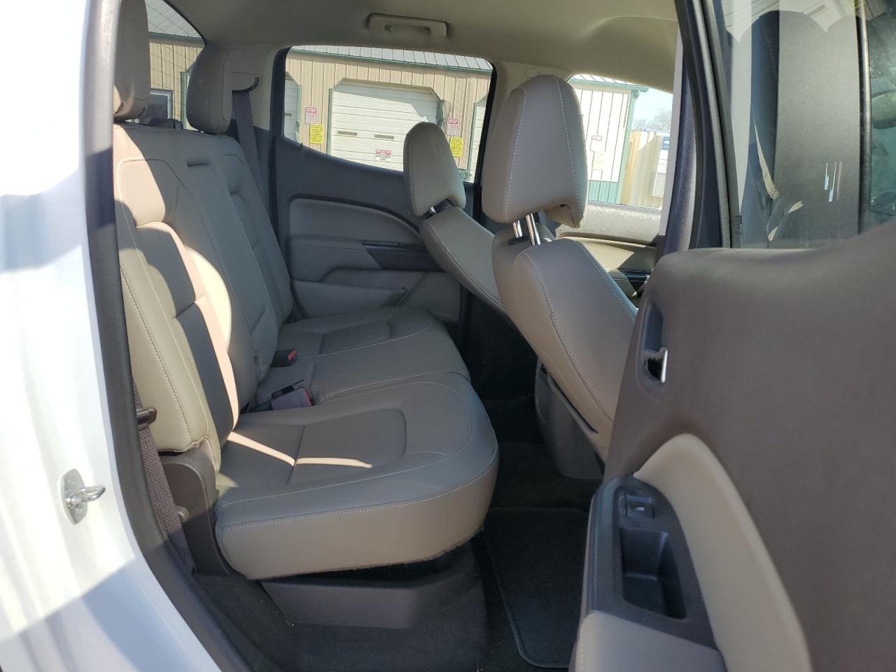 2015 GMC Canyon - Image 10