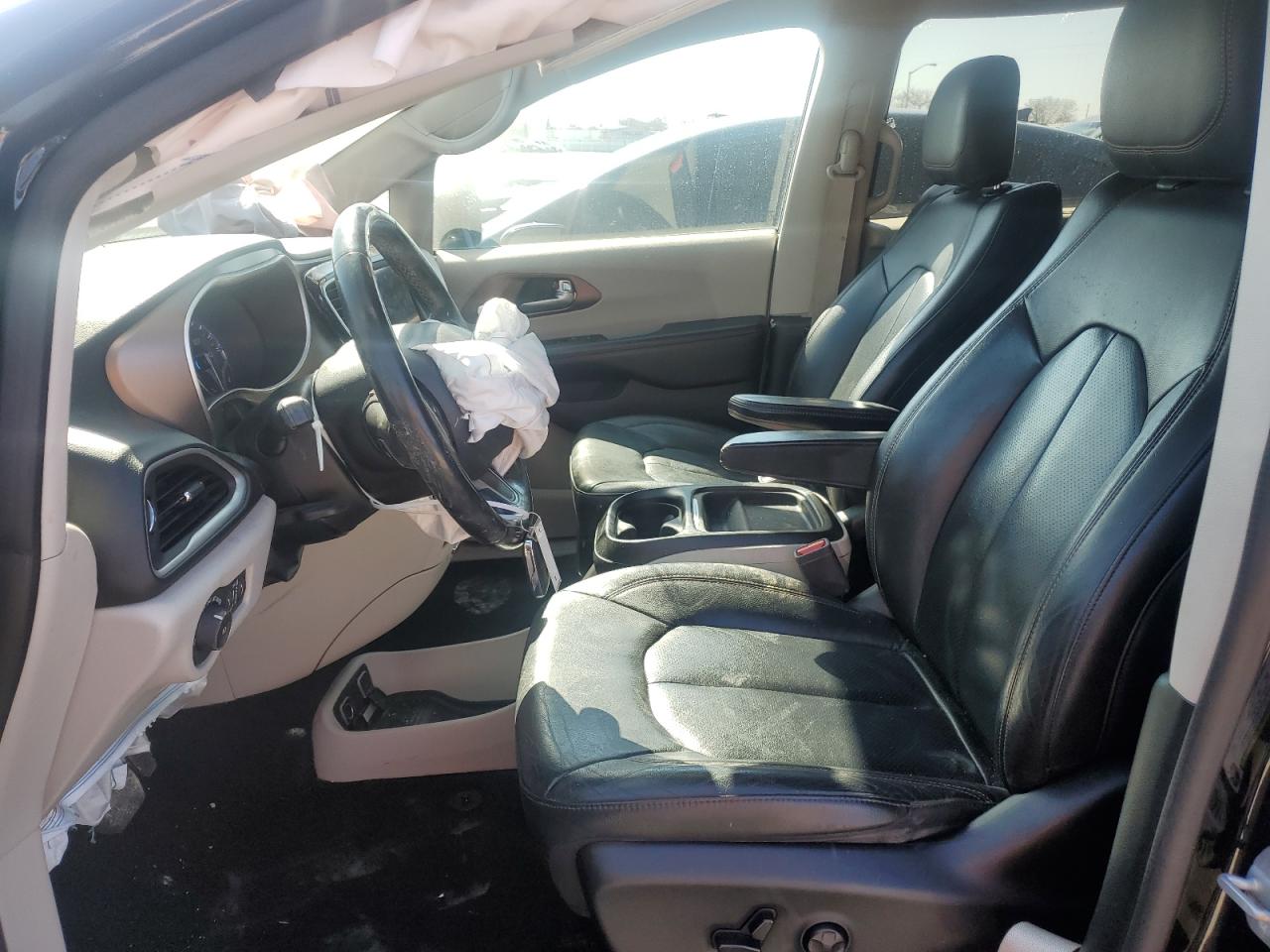 2019 Chrysler Pacifica - Image 7