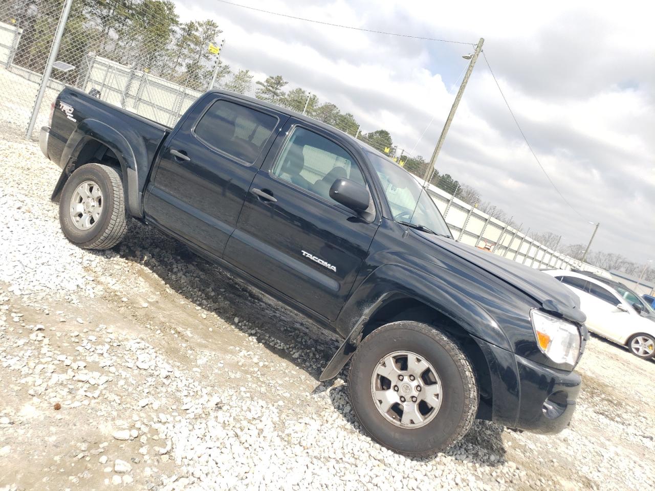 2011 Toyota Tacoma - Image 4