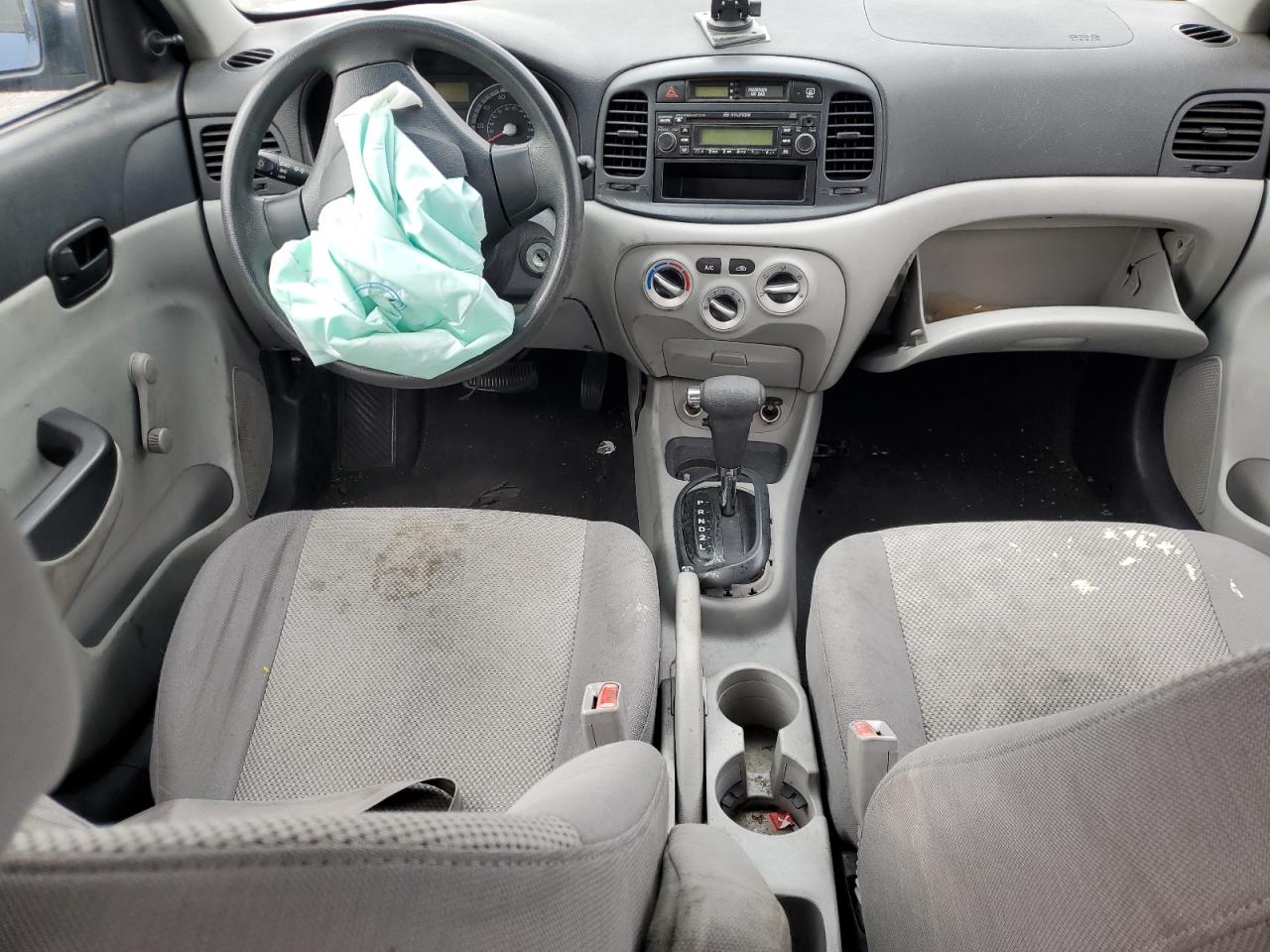 2009 Hyundai Accent - Image 8