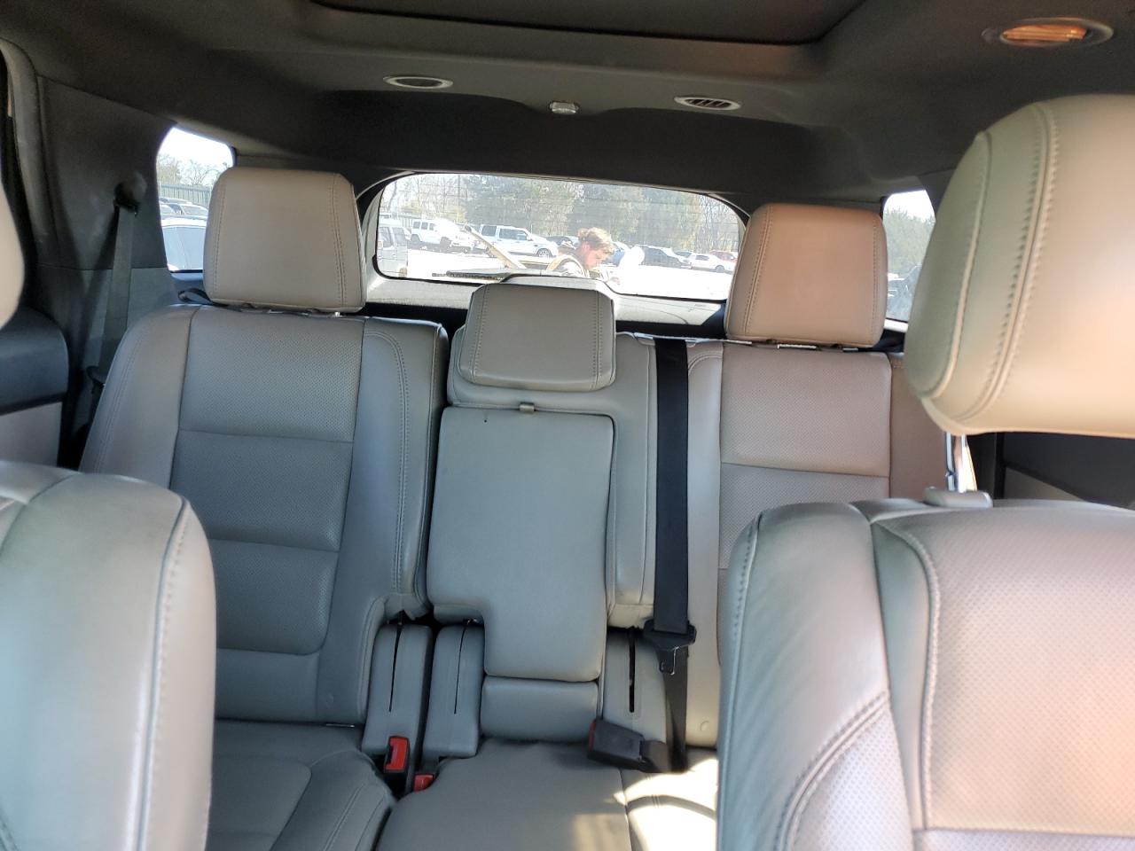 2012 Ford Explorer - Image 10