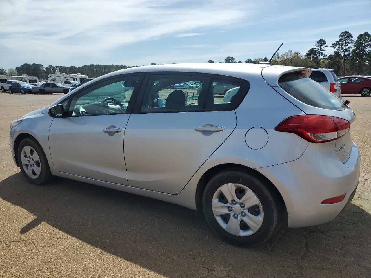 2017 Kia Forte - Image 2