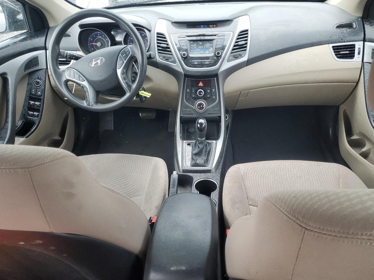 2015 Hyundai Elantra - Image 8