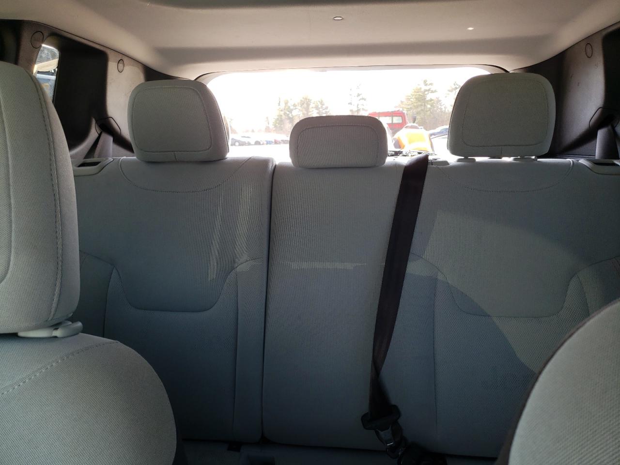 2017 Jeep Renegade - Image 10