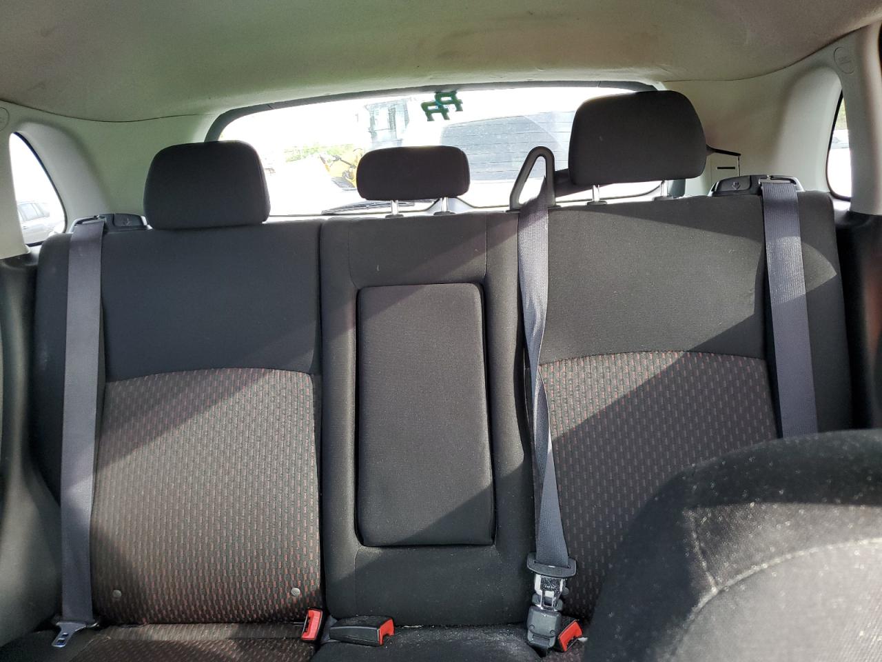 2017 Mitsubishi Outlander - Image 10