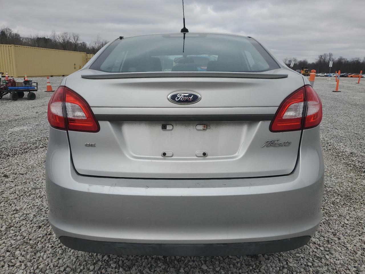 2012 Ford Fiesta - Image 6