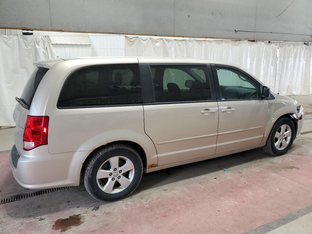 2013 Dodge Caravan - Image 3