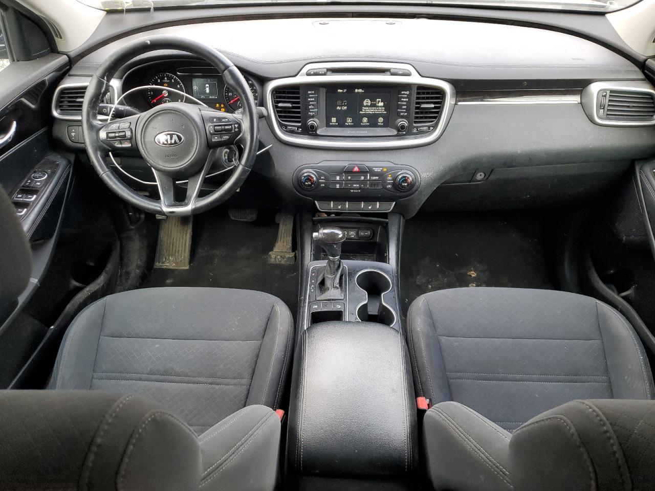 2017 Kia Sorento - Image 8