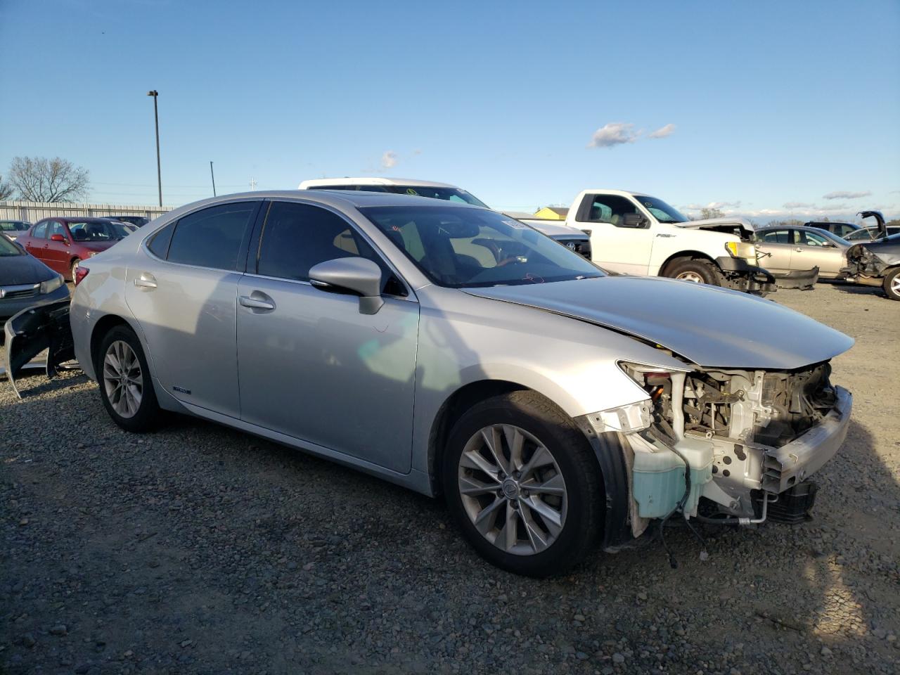 2015 Lexus ES - Image 4