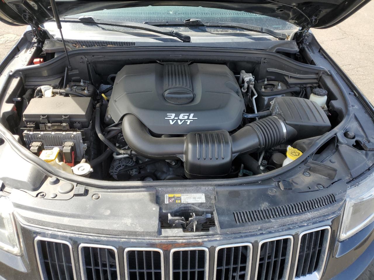 2014 Jeep Grand Cherokee - Image 11