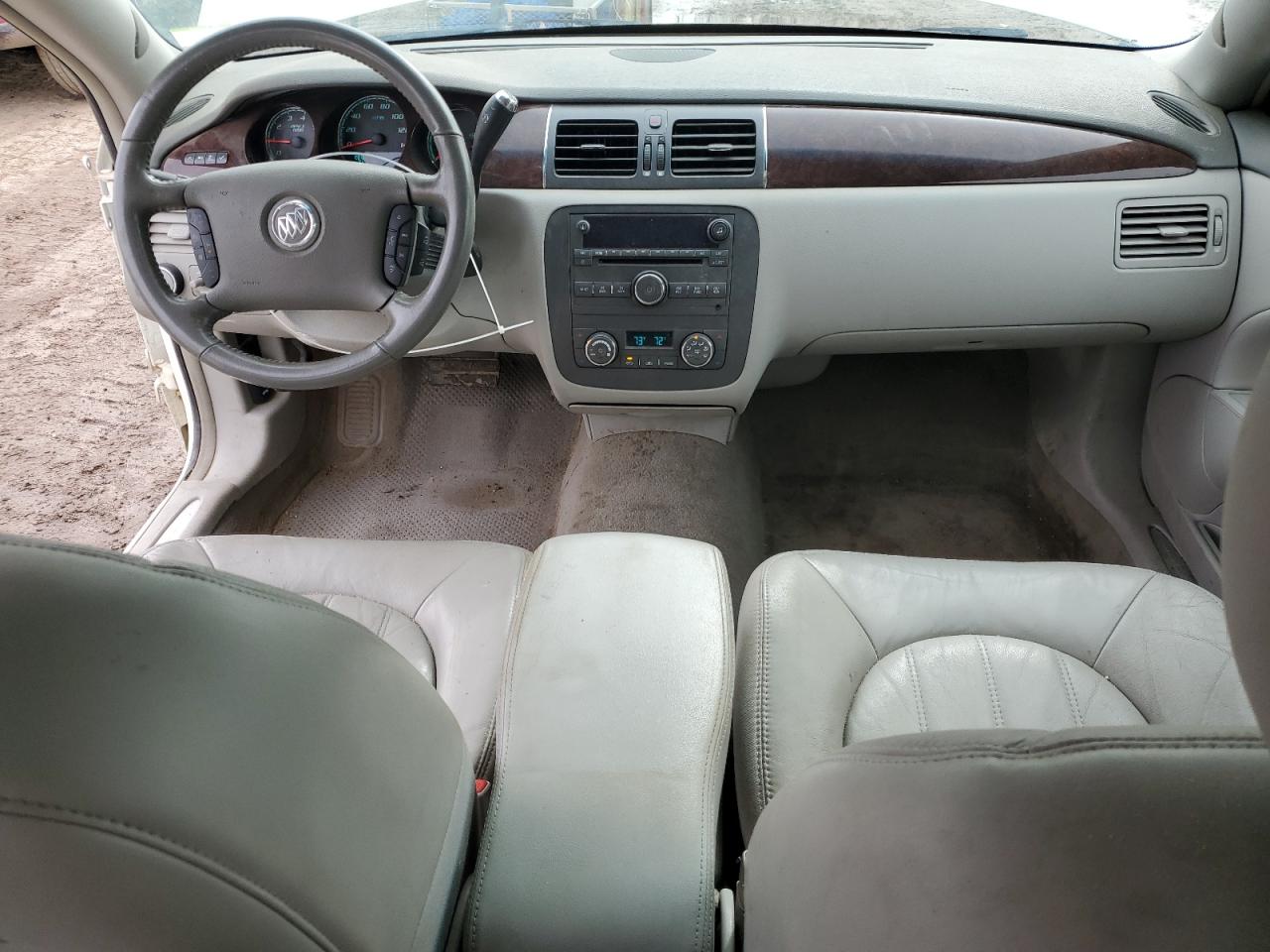 2011 Buick Lucerne - Image 8