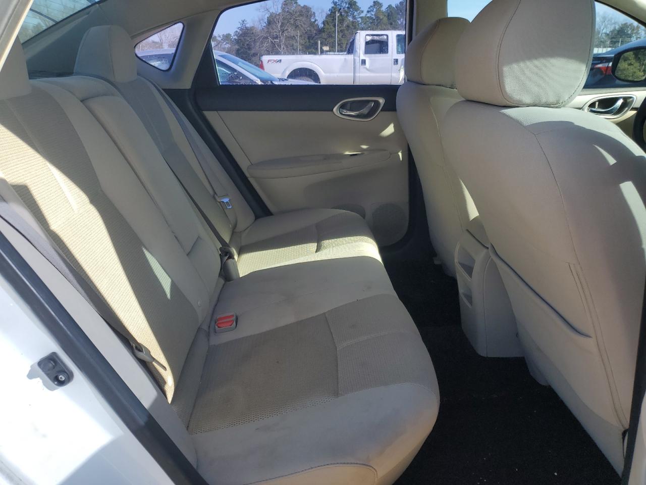 2015 Nissan Sentra - Image 10