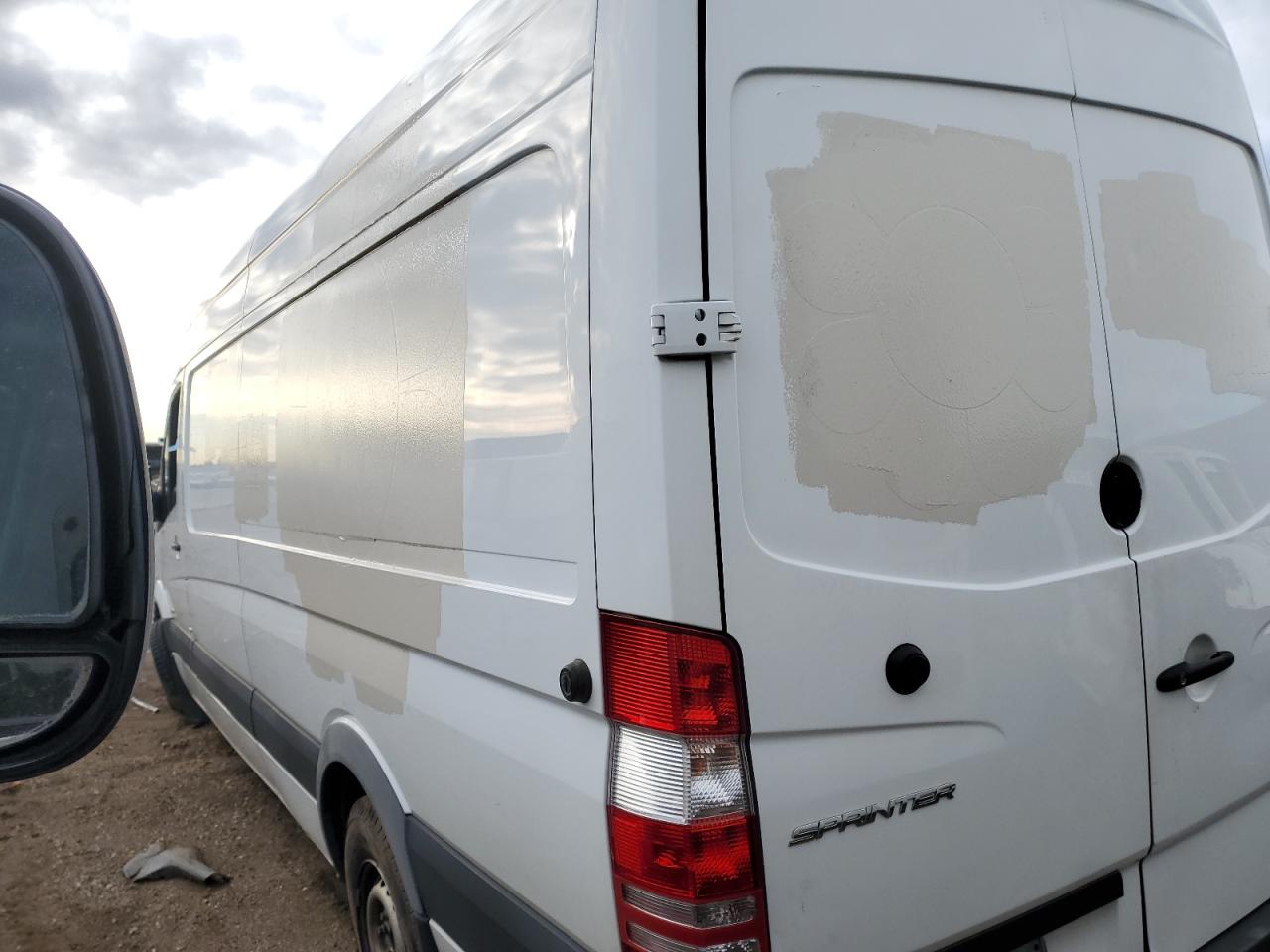 2015 Mercedes-Benz Sprinter - Image 2