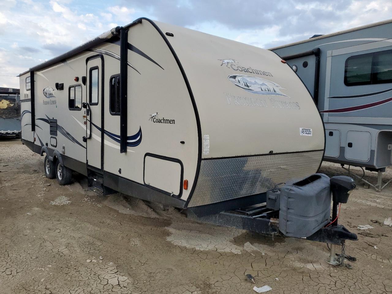 2015 Coachmen Freedom Xp for Sale in Grand Prairie, TX - Hail