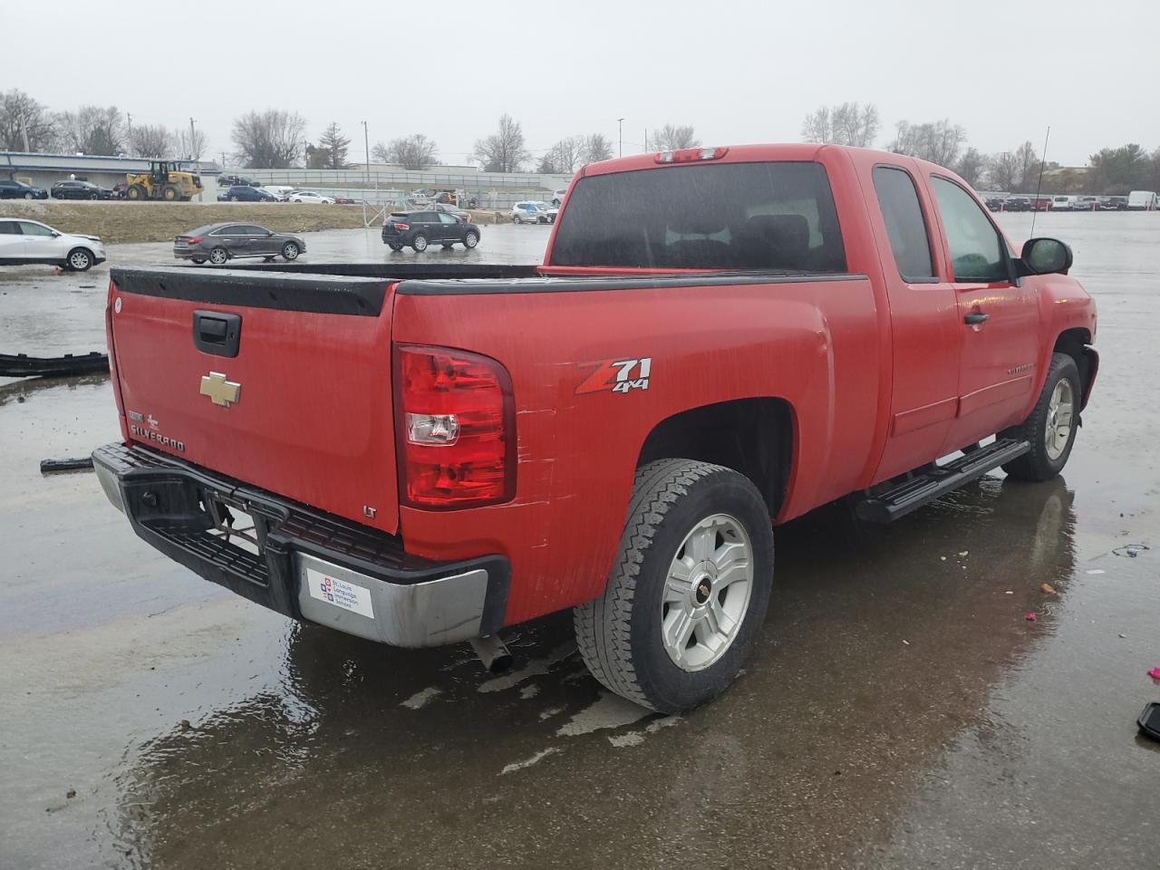 2011 Chevrolet Silverado - Image 3
