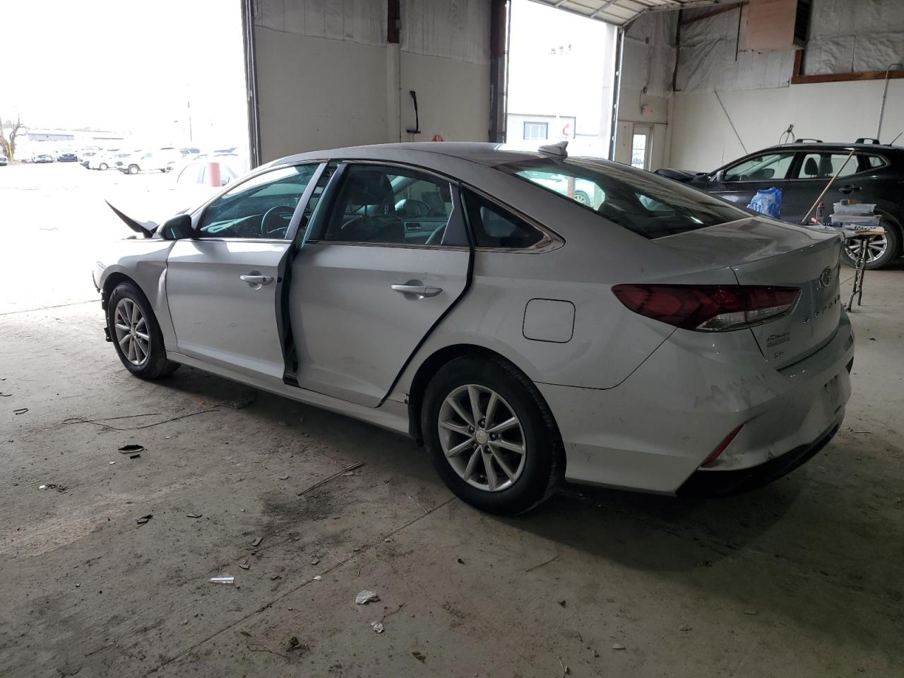 2019 Hyundai Sonata - Image 2