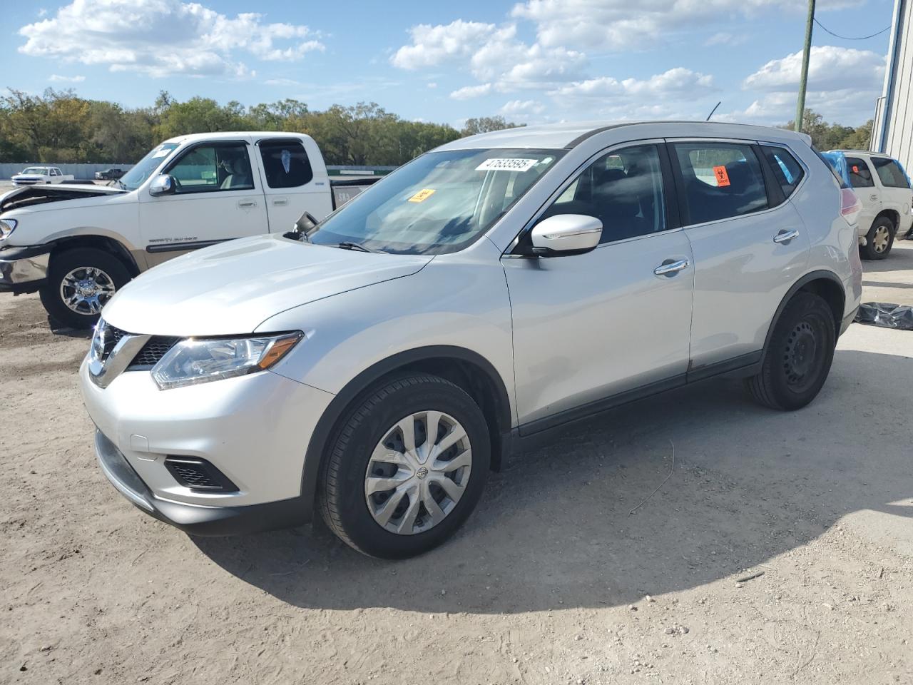 2015 Nissan Rogue - Image 1