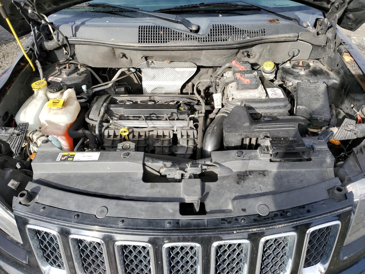 2014 Jeep Compass - Image 12