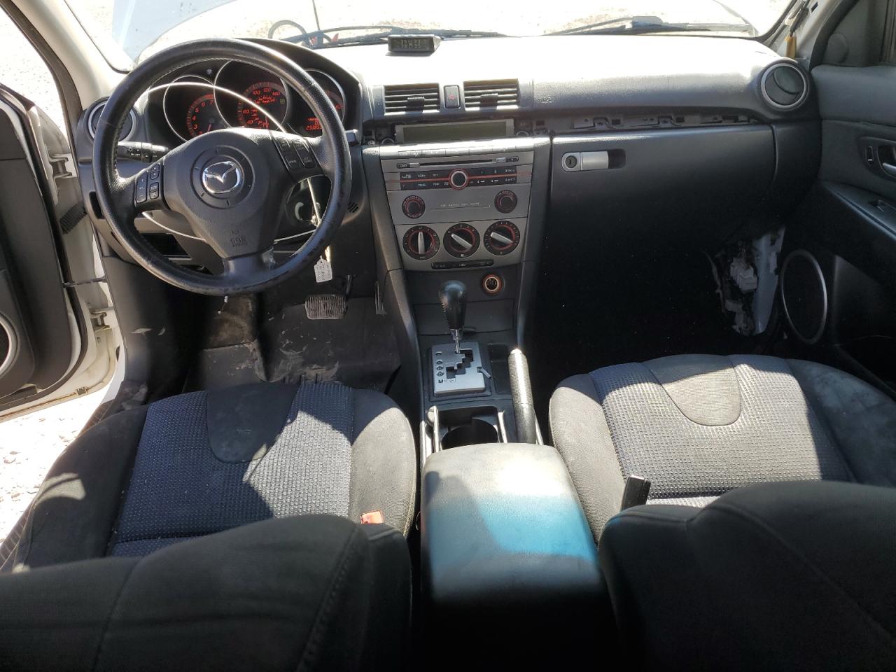 2004 Mazda 3 - Image 8