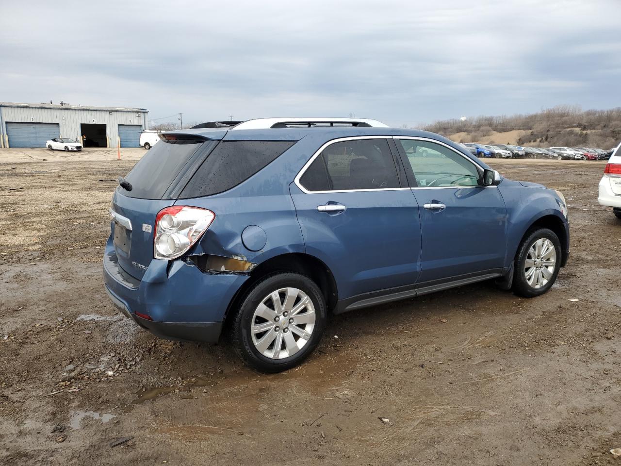 2011 Chevrolet Equinox - Image 3