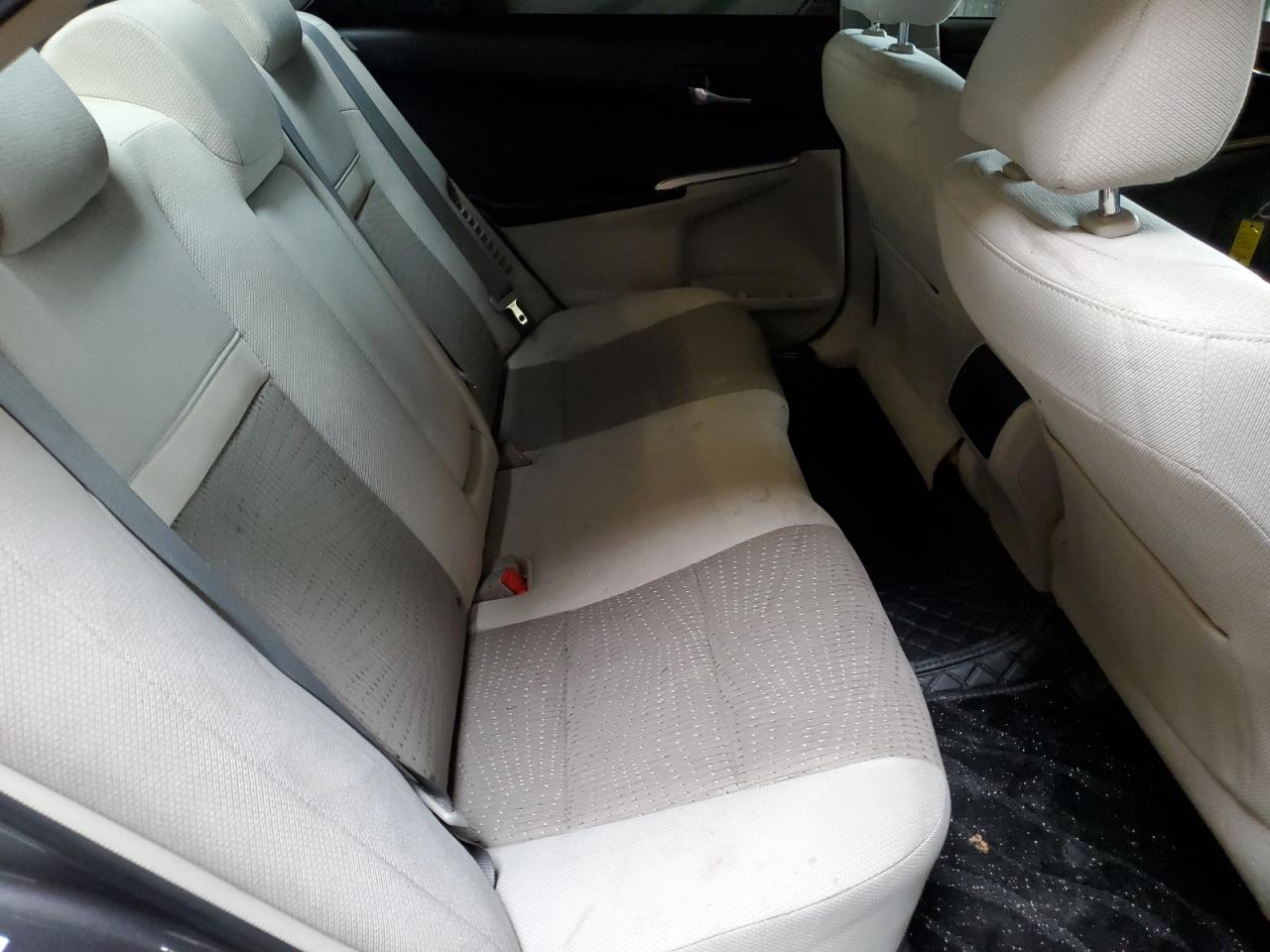 2012 Toyota Camry - Image 10