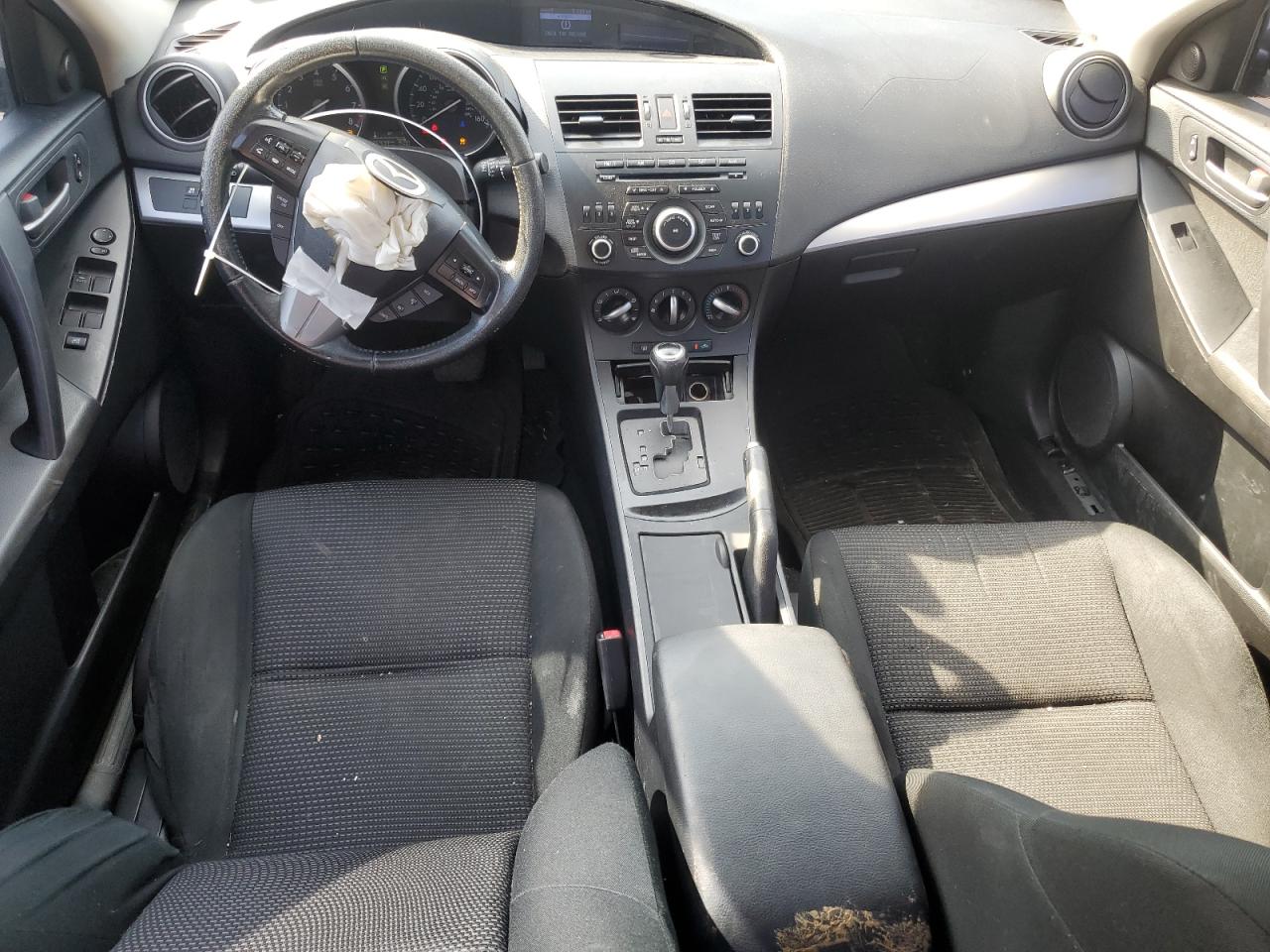 2012 Mazda 3 - Image 8