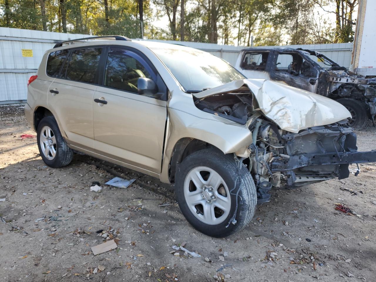2010 Toyota RAV 4 - Image 4