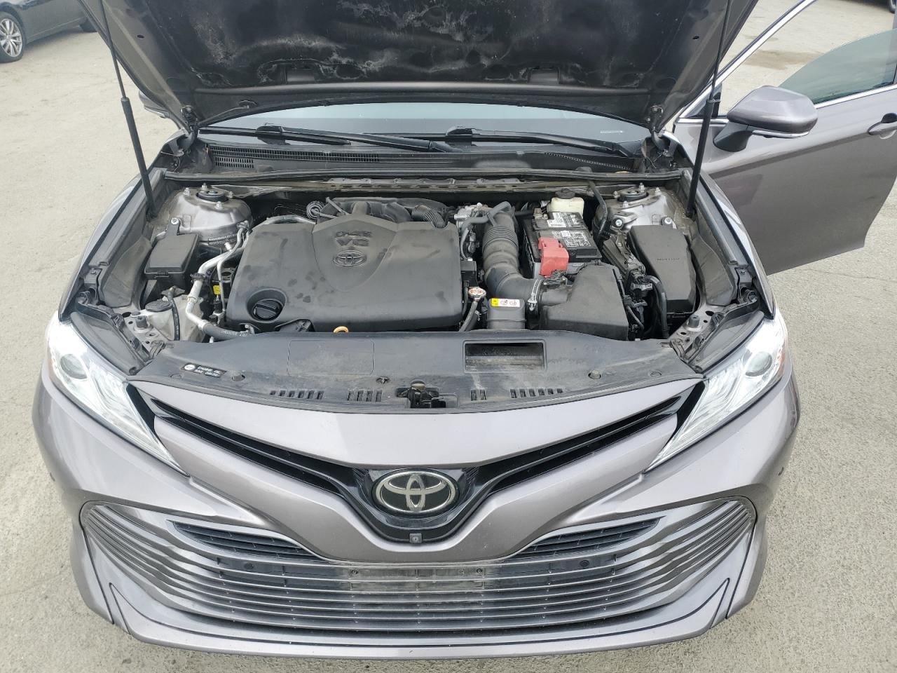 2018 Toyota Camry - Image 11