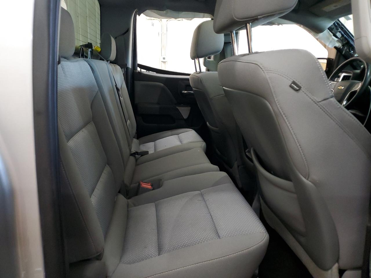 2015 Chevrolet Silverado - Image 10