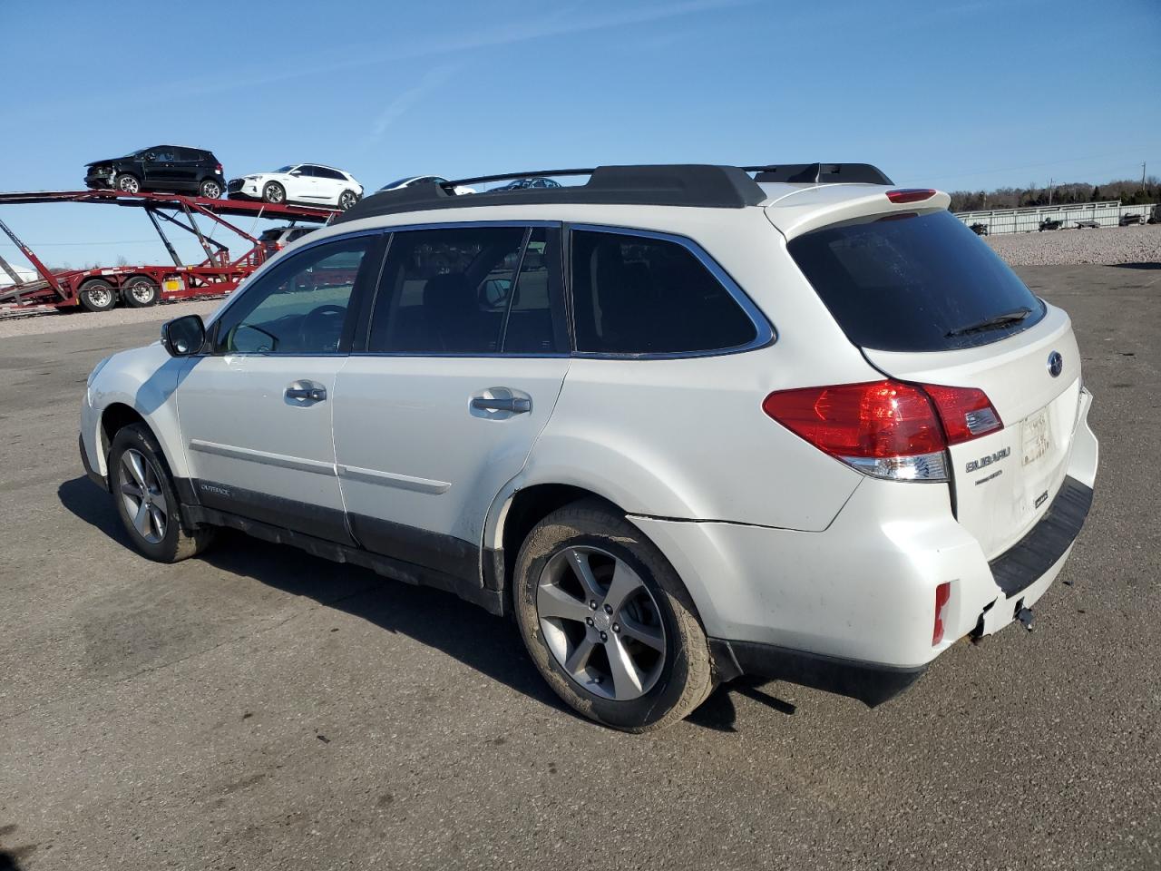 2013 Subaru Outback - Image 2