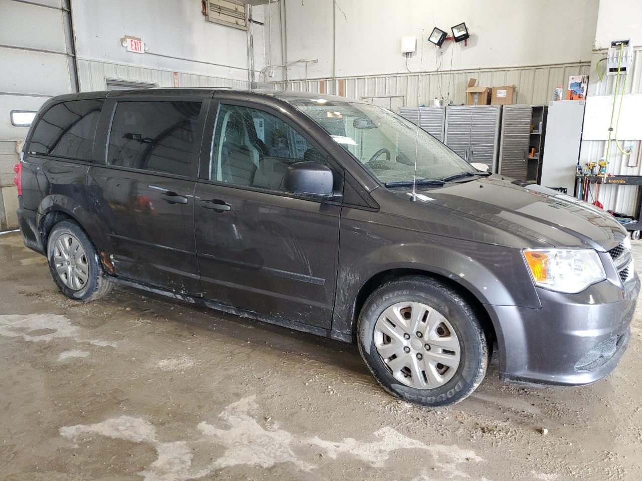 2016 Dodge Caravan - Image 4