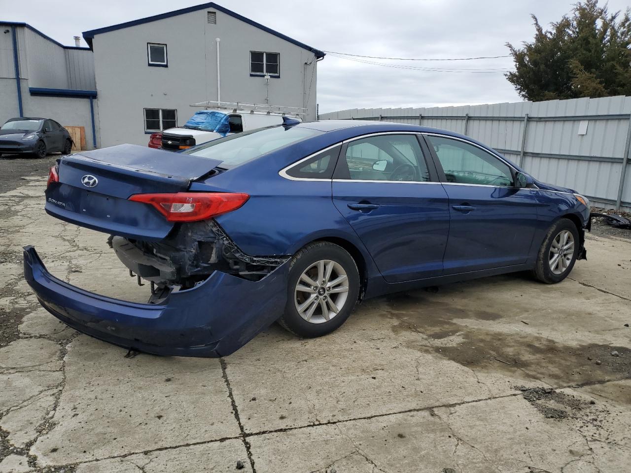 2016 Hyundai Sonata - Image 3