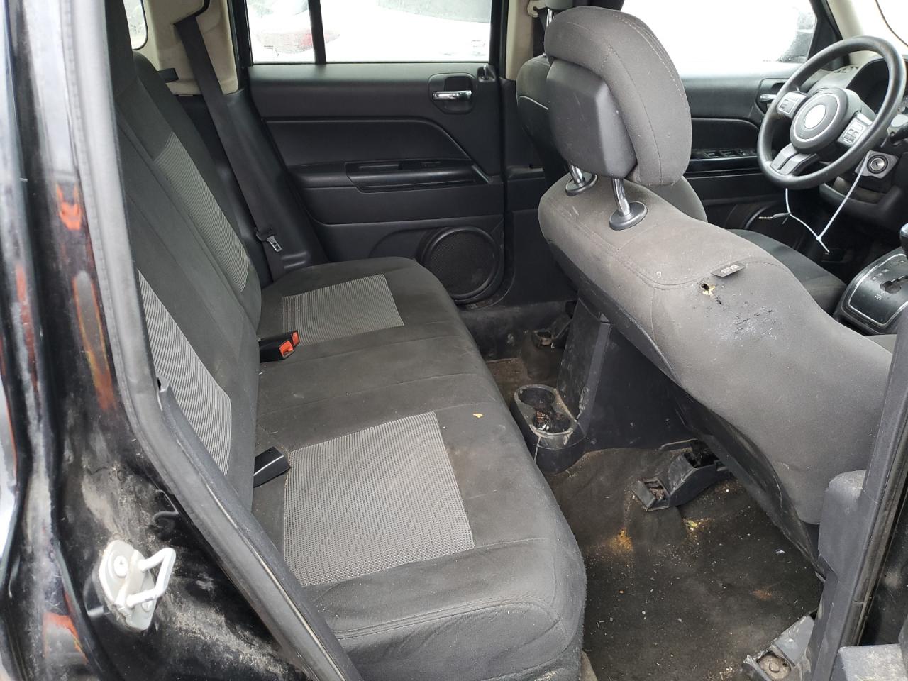 2017 Jeep Liberty (Patriot) - Image 11
