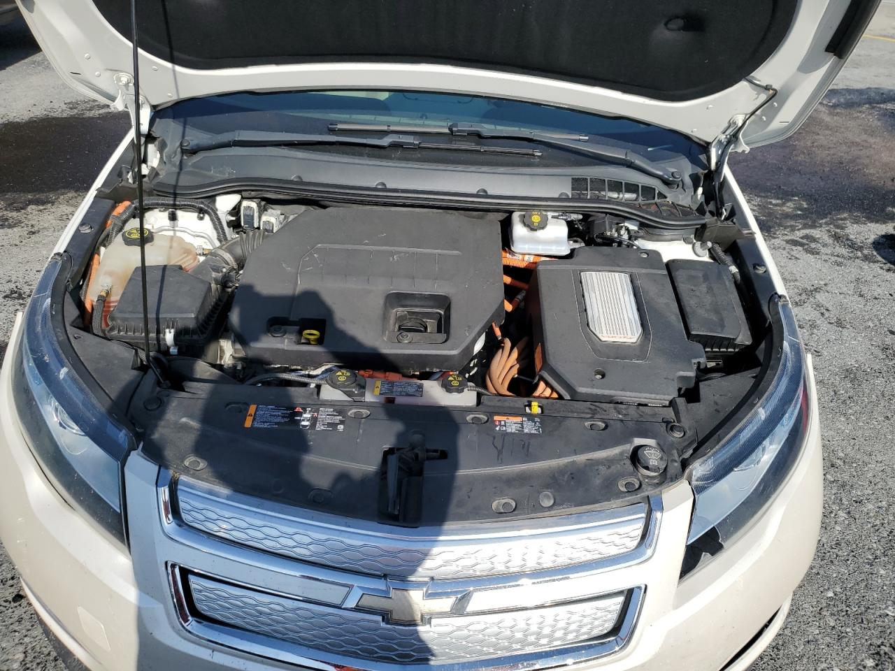 2013 Chevrolet Volt - Image 11