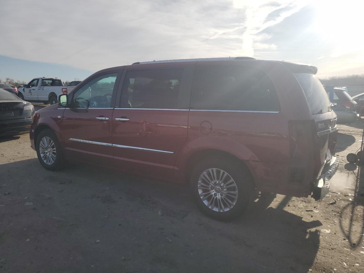 2014 Chrysler Town & Country Touring L red null flexible 2C4RC1CGXER189475 photo #3