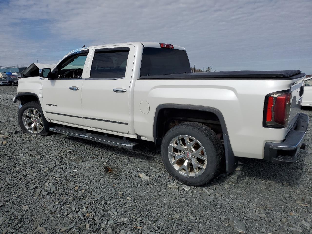 2017 GMC Sierra - Image 2