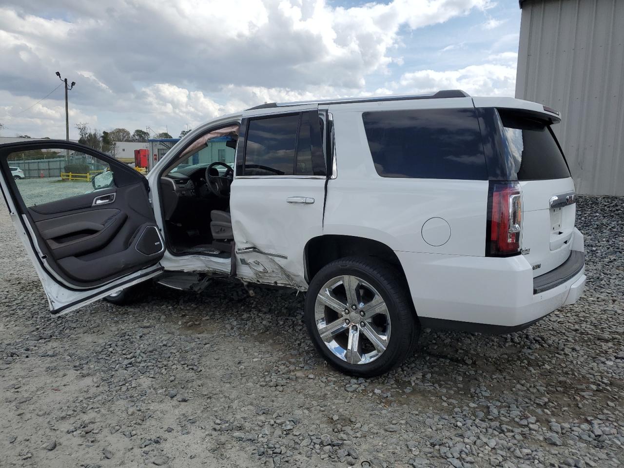 2019 GMC Yukon - Image 2