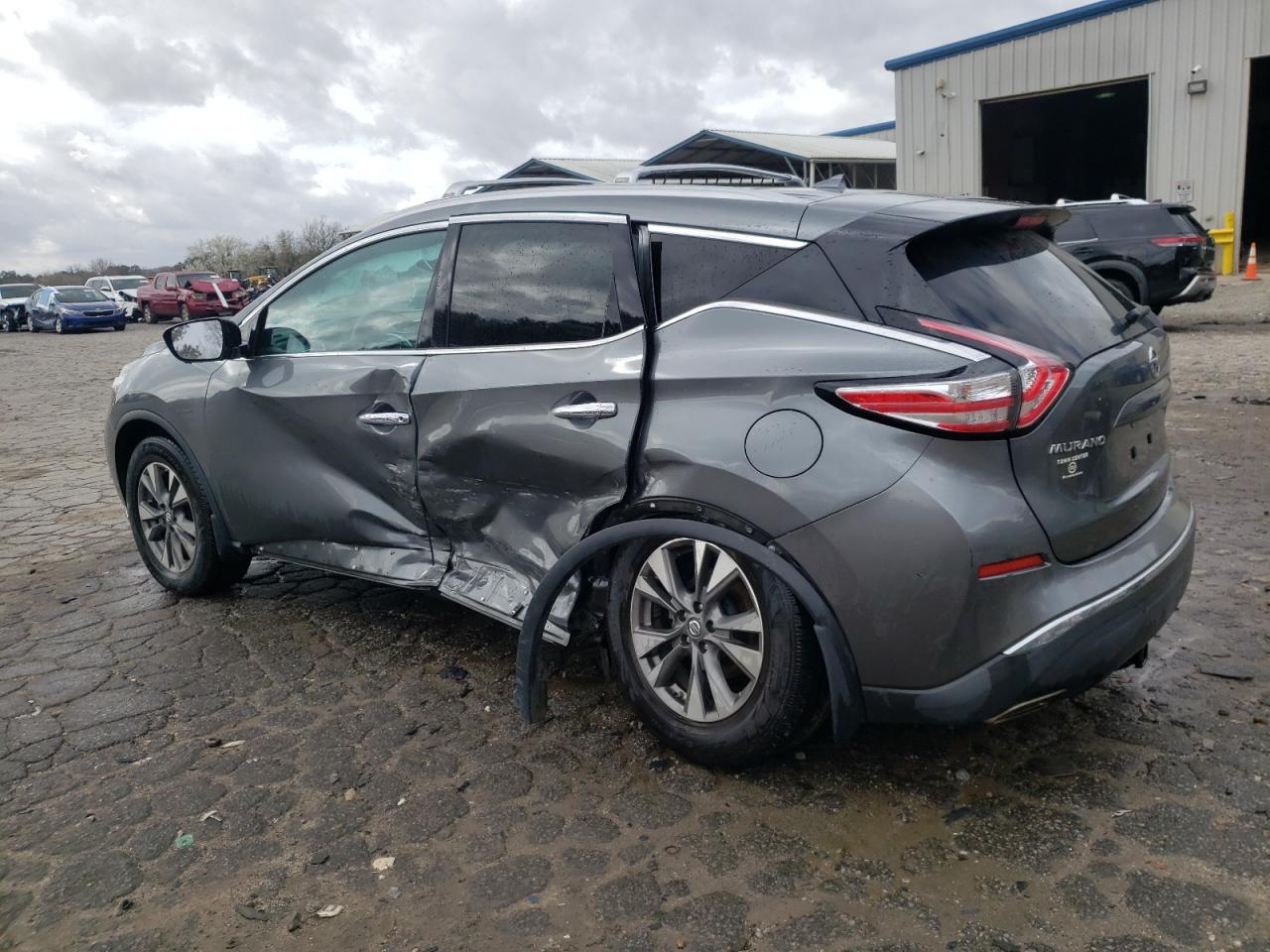 2015 Nissan Murano - Image 2