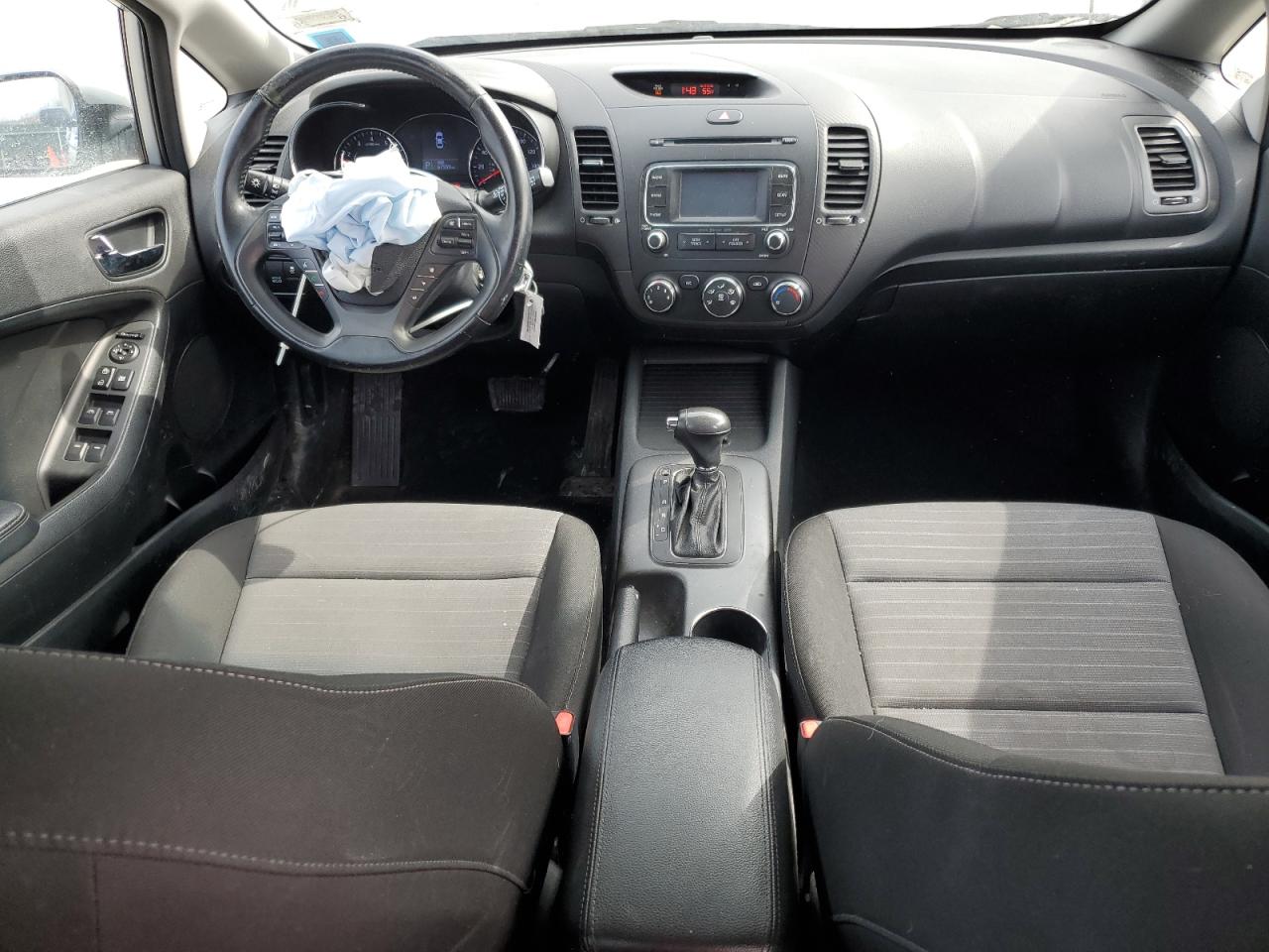 2016 Kia Forte - Image 8