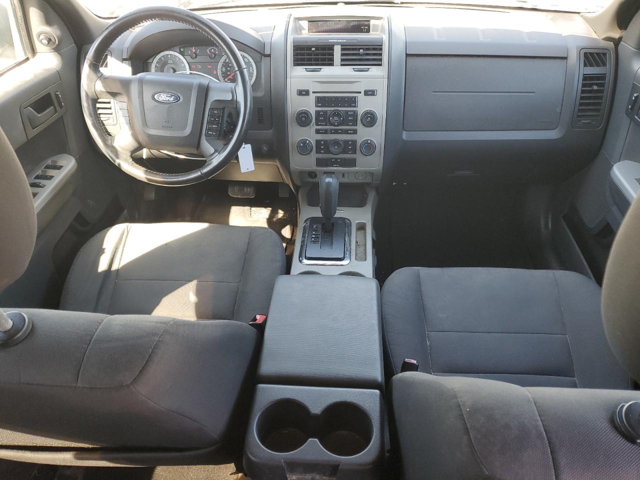 2010 Ford Escape - Image 8