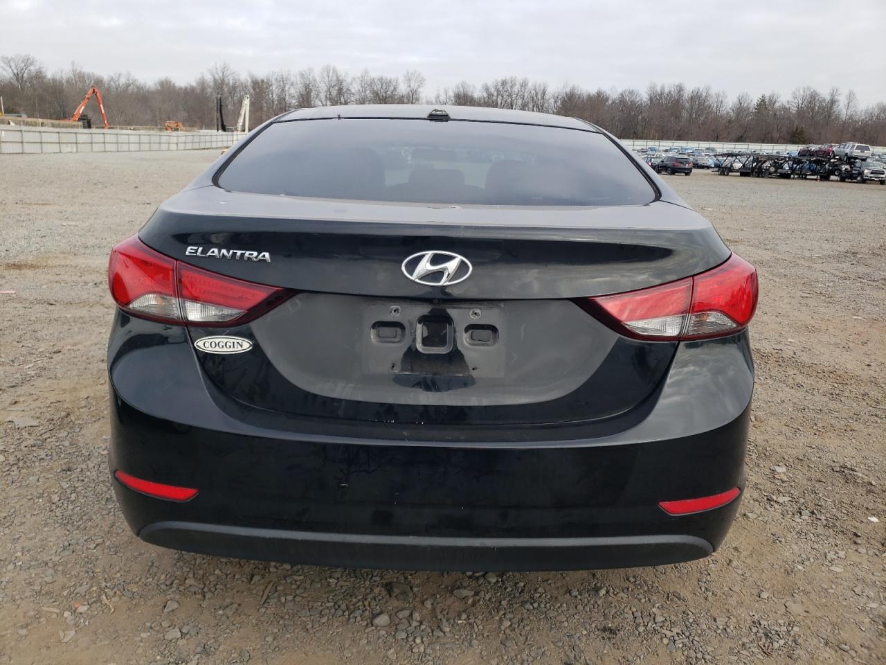 2016 Hyundai Elantra - Image 6
