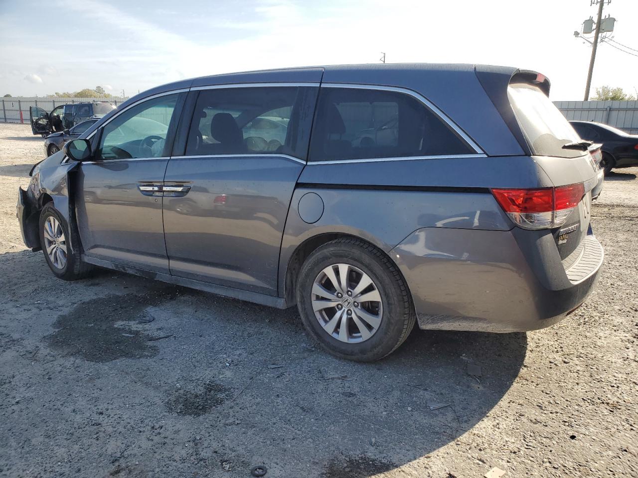 2014 Honda Odyssey - Image 2