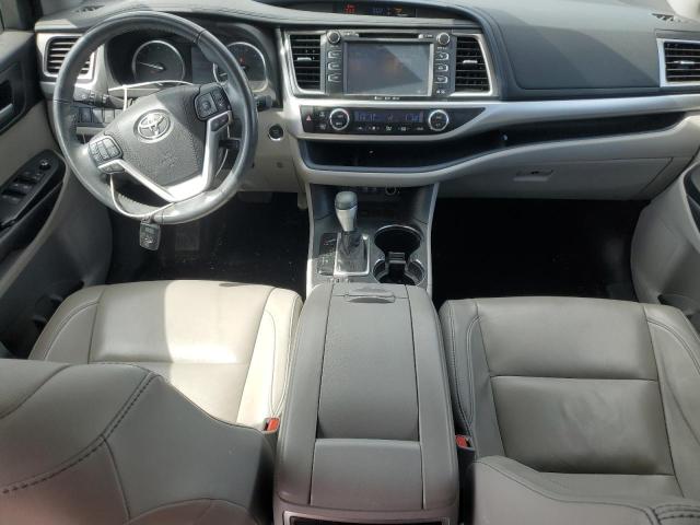 TOYOTA HIGHLANDER 2017 Zielony