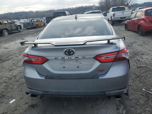  TOYOTA CAMRY 2020 Srebrny