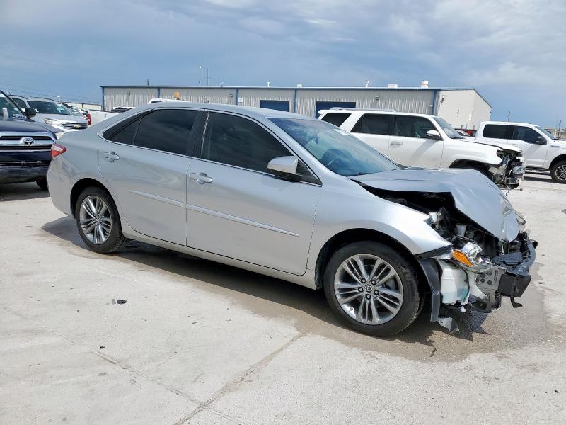  TOYOTA CAMRY 2015 Srebrny